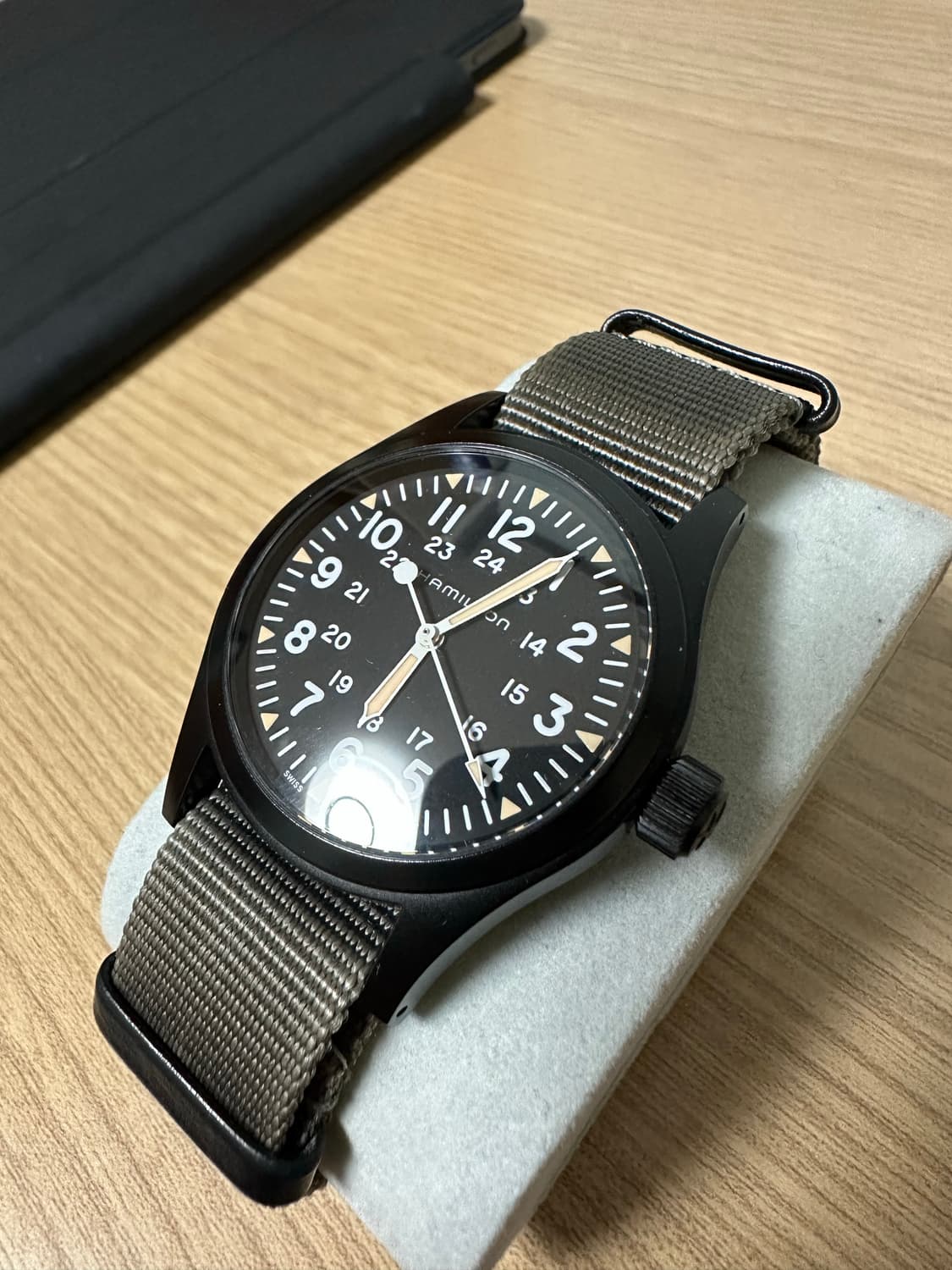 해밀턴 카키필드 메카니컬 올블랙 상품이미지4