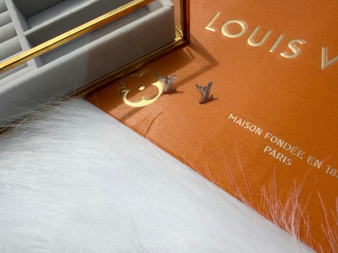 루이비통 LV 실버 이어링 상품이미지8