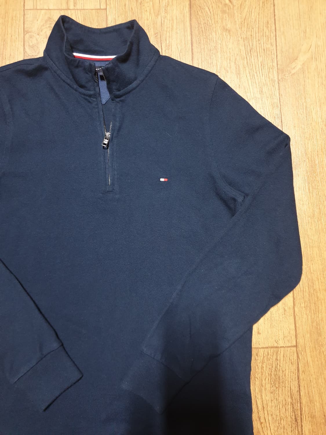 타미힐피거 반집업 긴팔티 90~95 사이즈입니다 상품이미지3