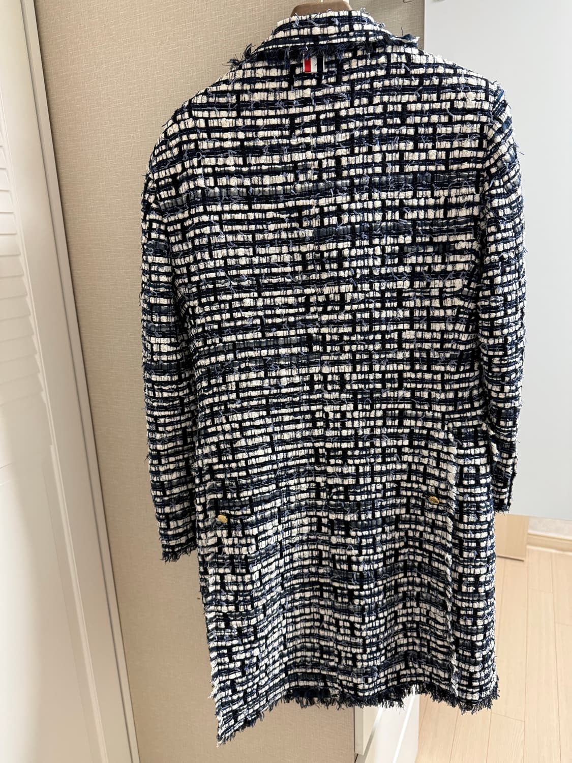 톰브라운 트위드 코트 상품이미지2