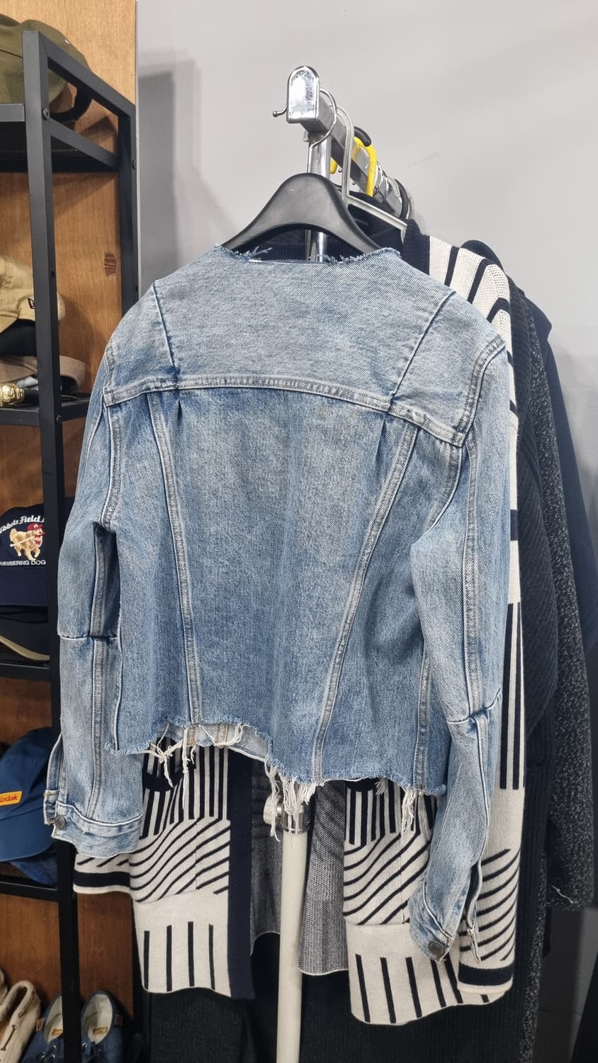 LEVI'S (altered) 레이디용 커팅 트러커자켓 Msize 상품이미지4