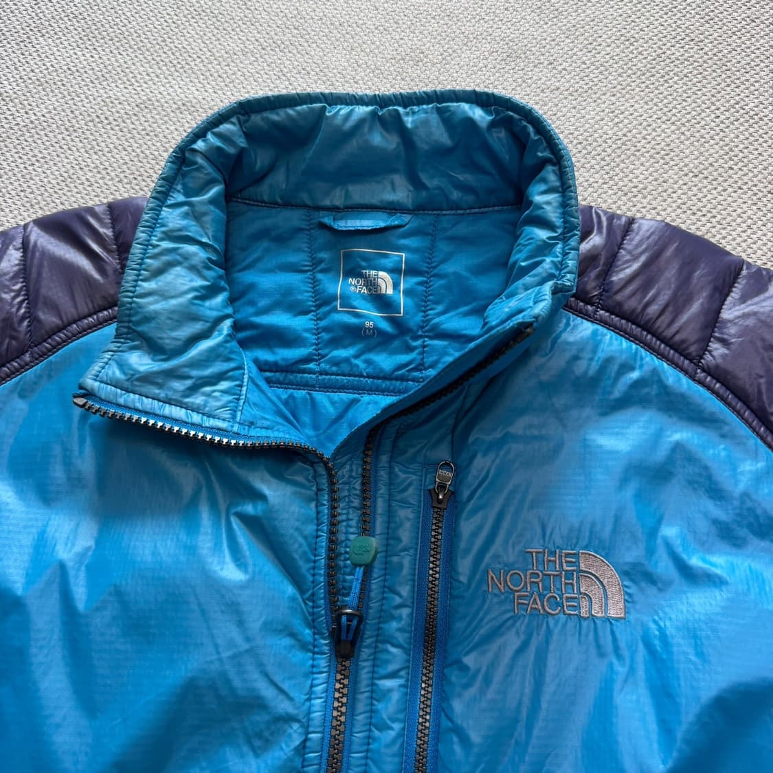 노스페이스 경량패딩 상품이미지2