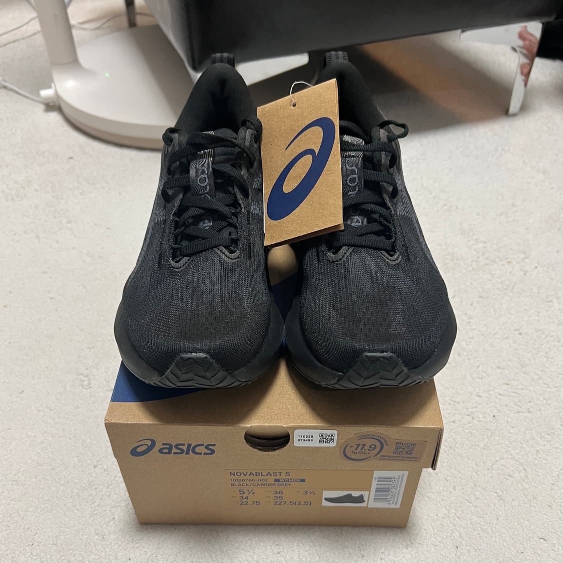 아식스 노바블라스트5 227.5사이즈 새제품 상품이미지2