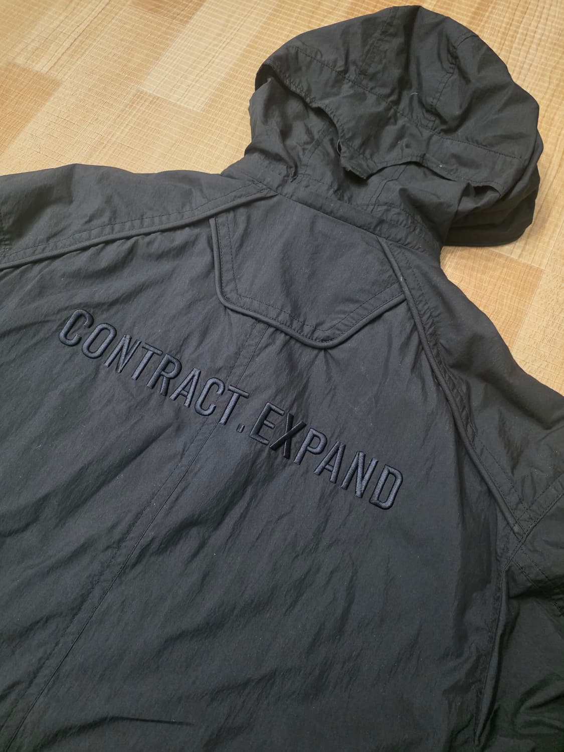 준지 블랙 레터링 야상 코트 48 오버핏 (정가 109만원) 상품이미지1