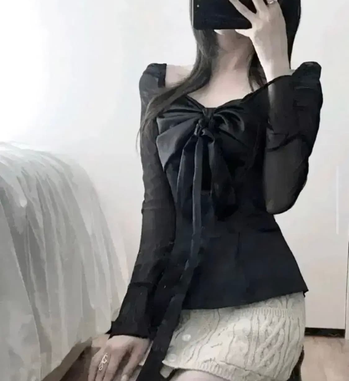 고희 힐다 스완 블라우스 블랙 상품이미지1