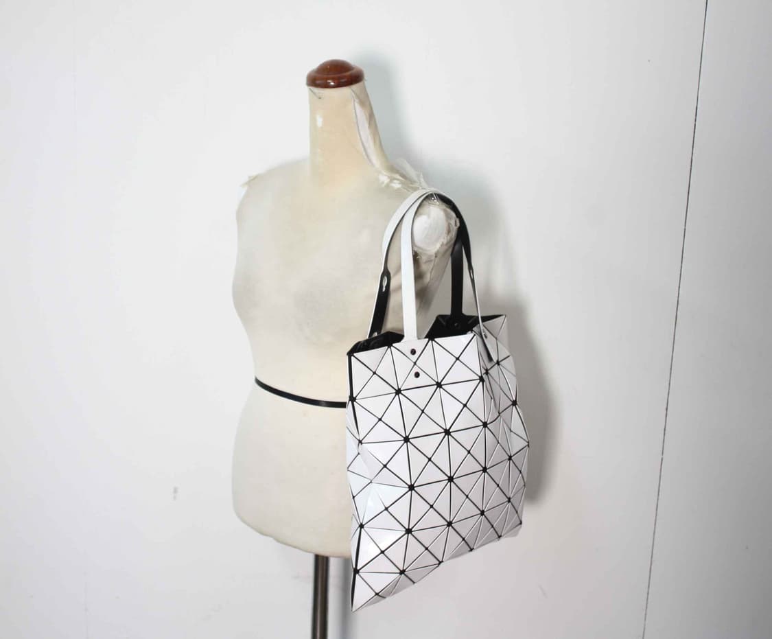 B-10574/이세이미야케 바오바오 정품 여성용 루센트 토드백 상품이미지2