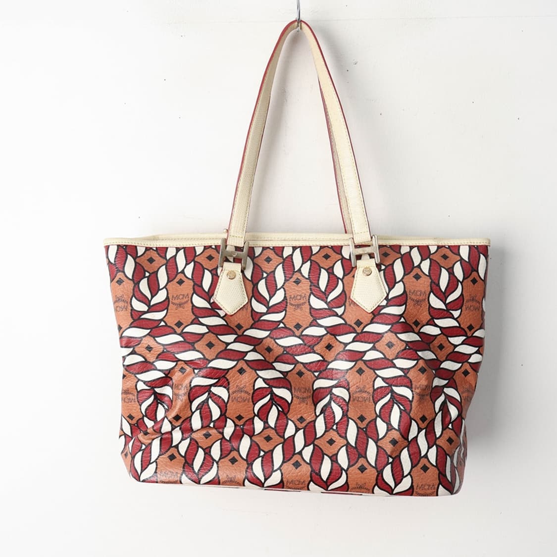 MCM X CRAIG REDMAN 한정판 숄더백 상품이미지2