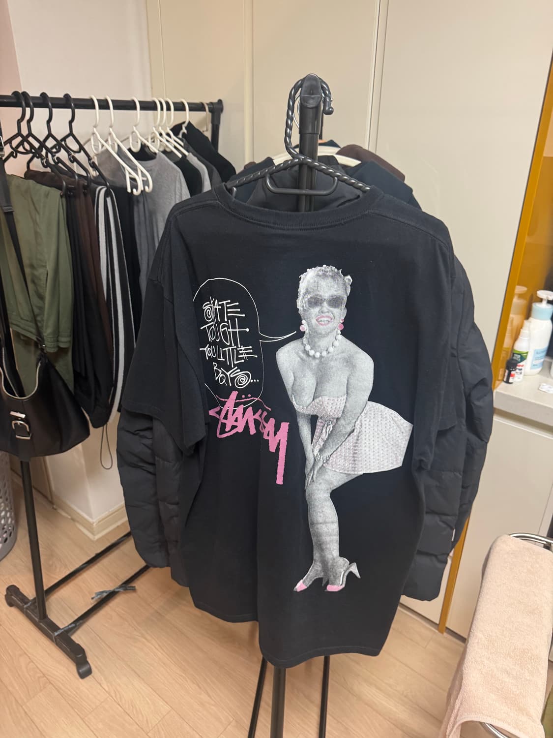 스투시 마릴린 먼로 반팔 블랙 L 팔아요 상품이미지1
