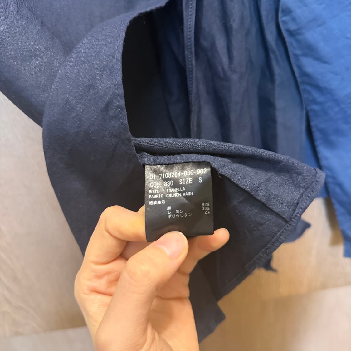 빈티지 반팔 블라우스 프론트 타이 스트랩 디테일 루즈핏 블랙 상품이미지6