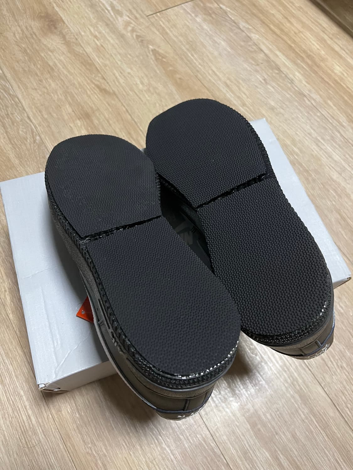 [새 상품] 나이키 에어 포스 285 상품이미지4