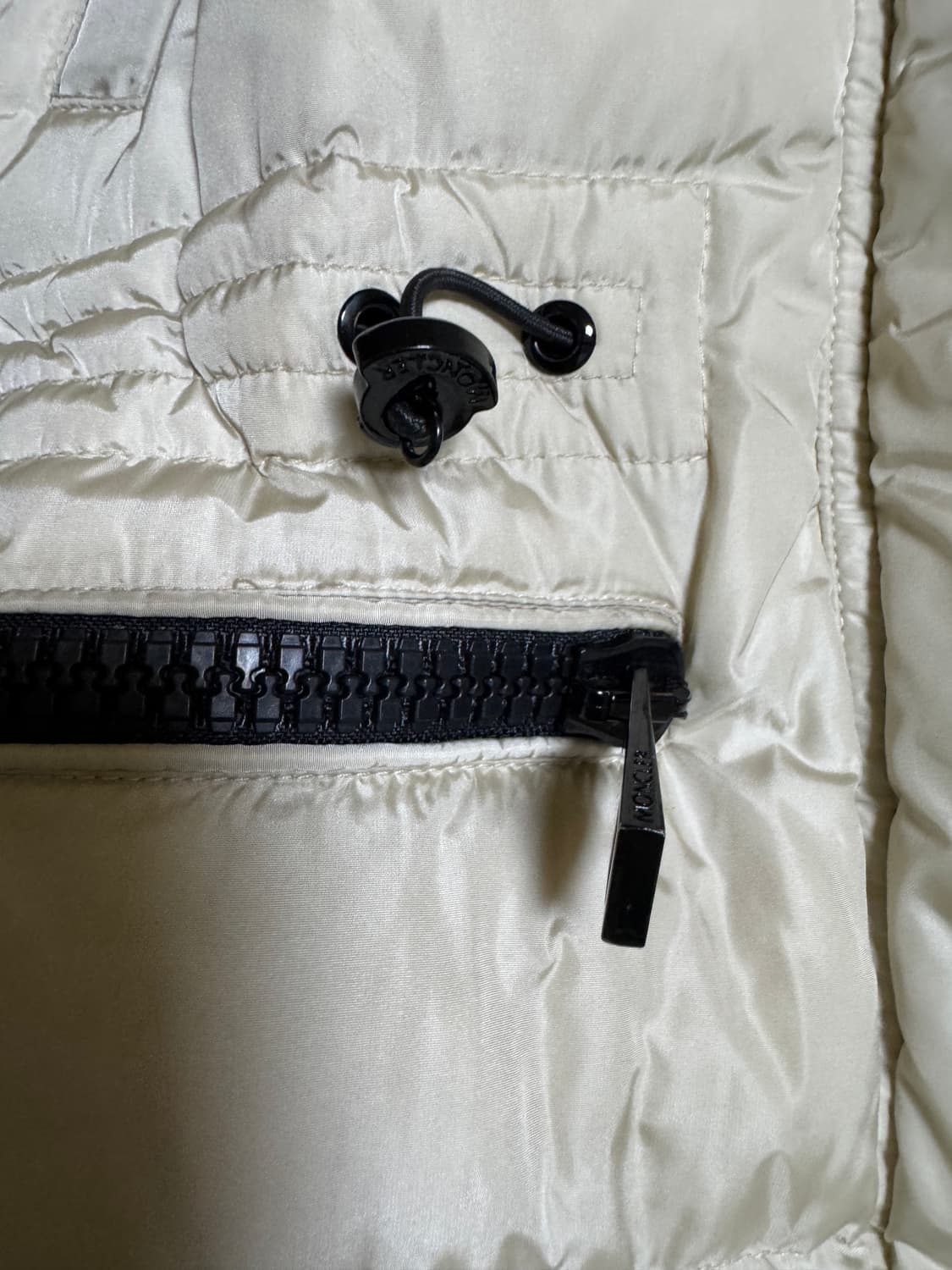 몽클레어 여성 롱패딩 아이보리 상품이미지9