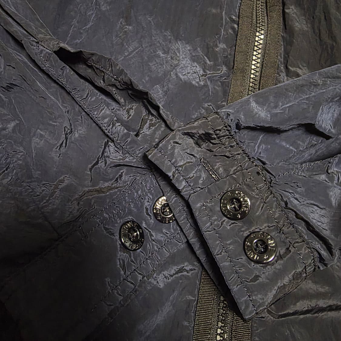 스톤아일랜드 다크네이비 나일론 셔츠 M 상품이미지4