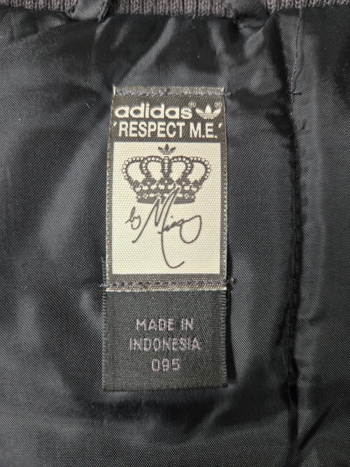 아디다스 월드스쿨 퍼 블랙삼선 점퍼 상품이미지8