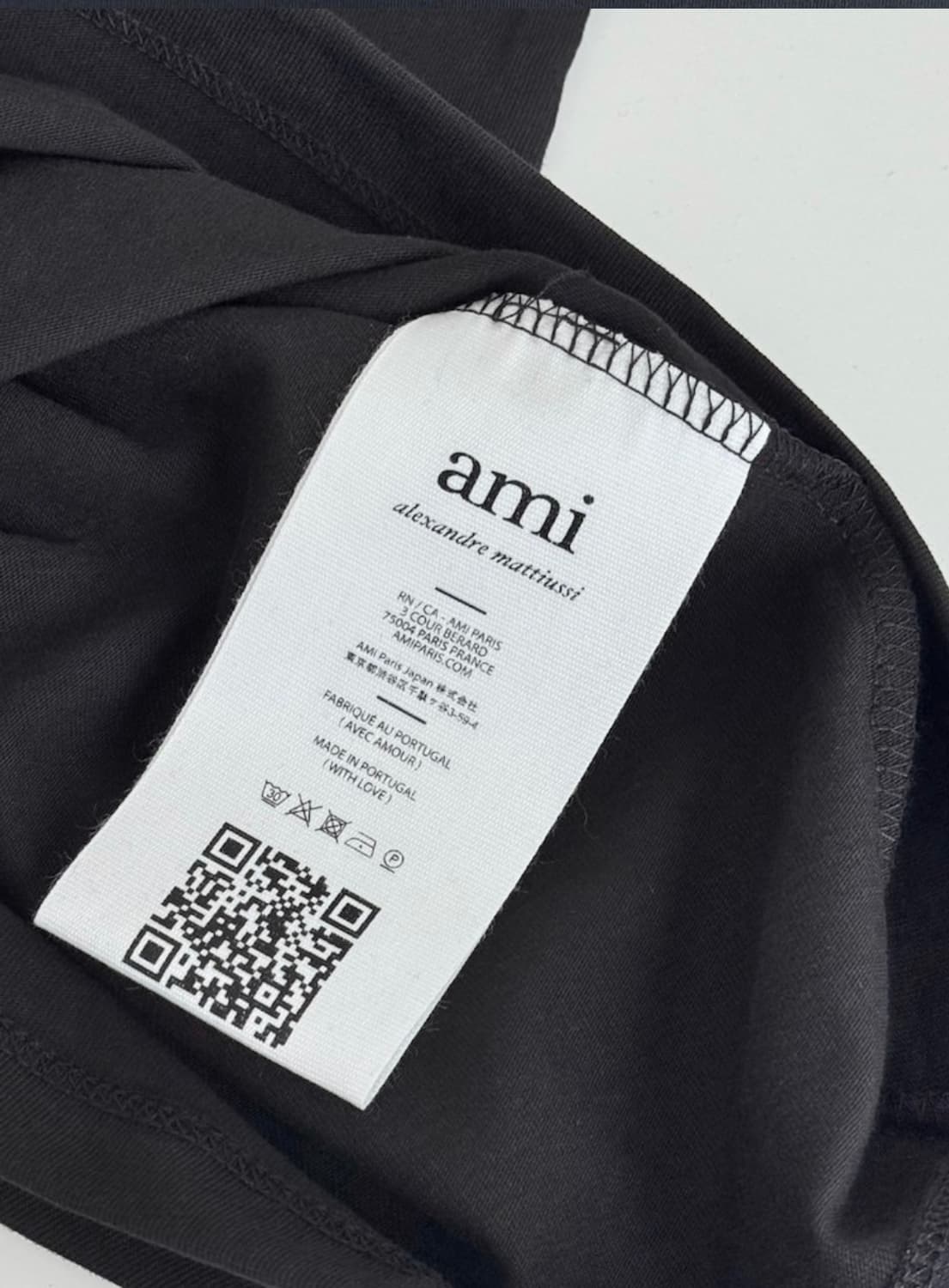 (QR정품인증/새상품) 아미 반팔티 블랙/화이트/네이비 상품이미지4