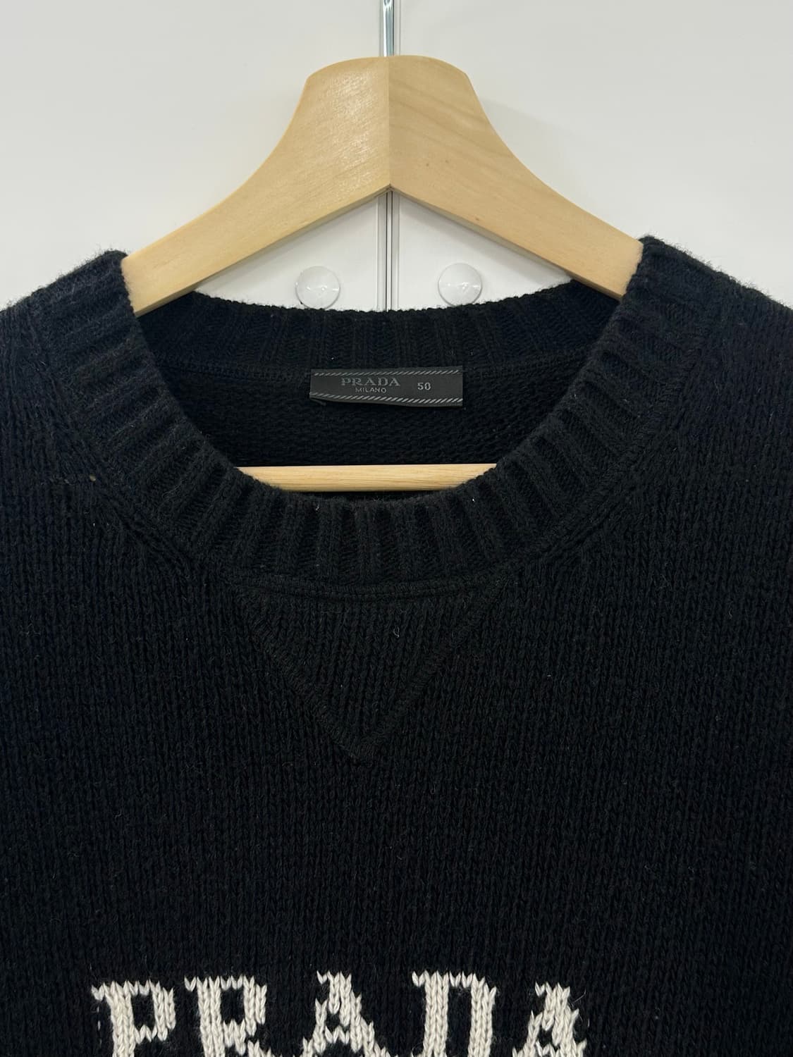 프라다 남성 캐시미어 울 로고 니트 스웨터(블랙, 50/새상품) 상품이미지4