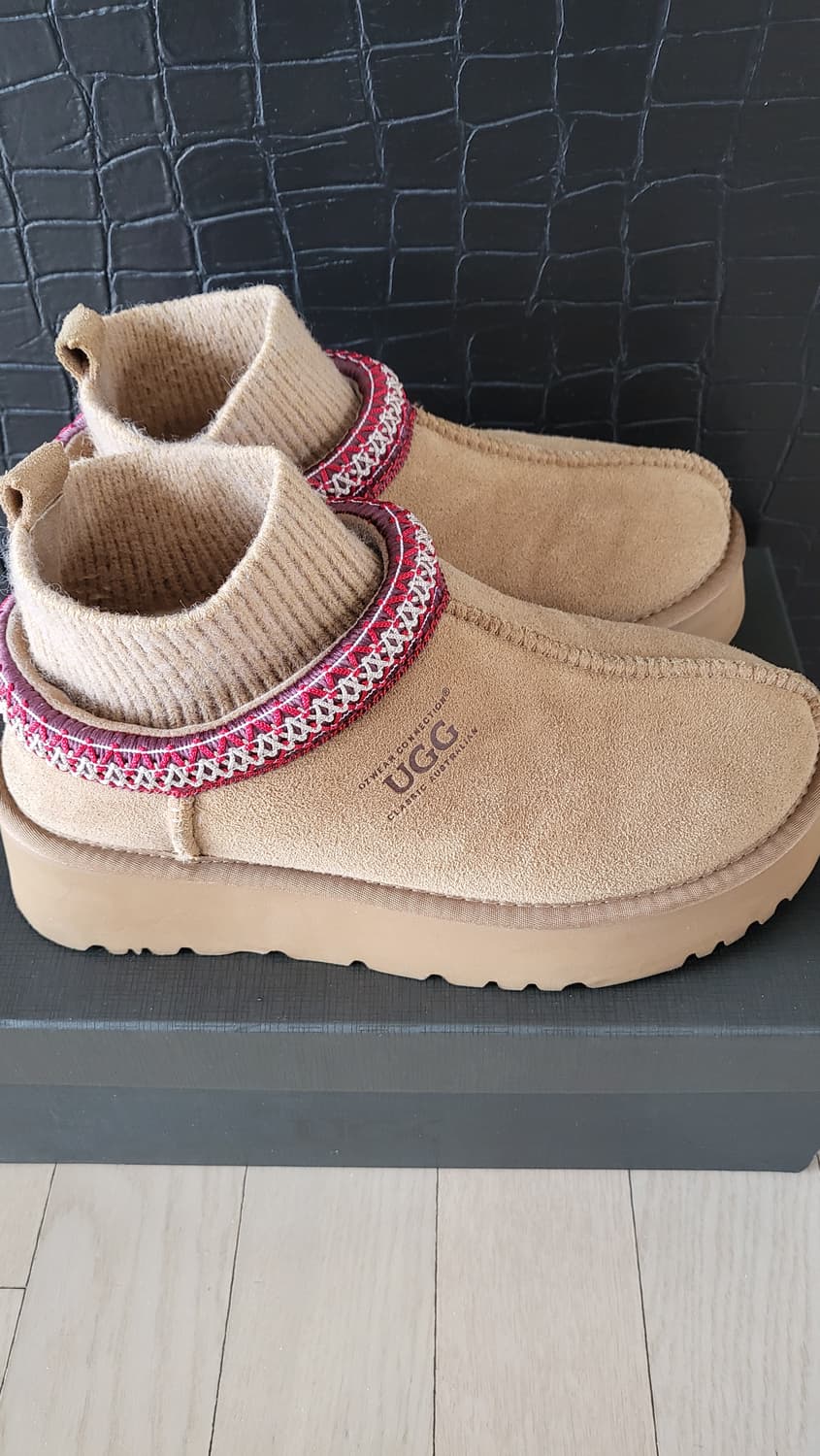 어그오즈웨어니트플랫폼 상품이미지2