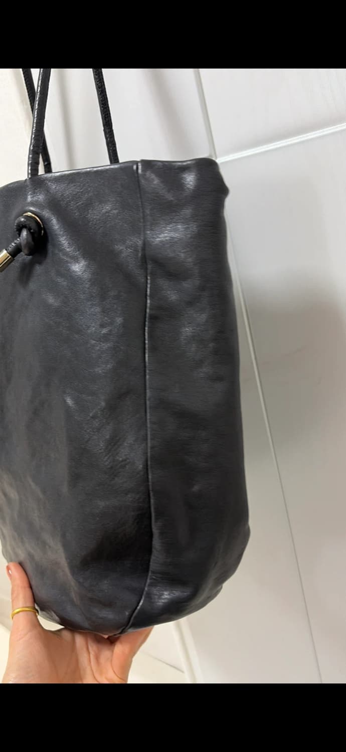 Vince 블랙 소가죽 숄더백 정품 상품이미지8