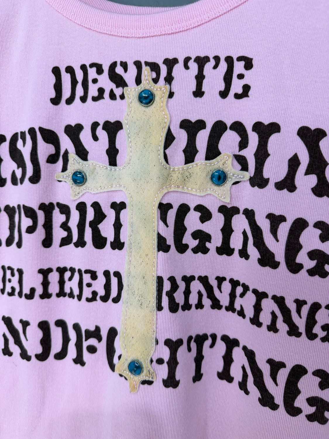 lettering & cross detail sleeveless  상품이미지7