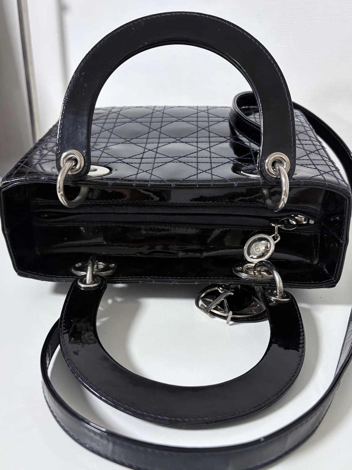 디올 레이디 미디움 페이던트 상품이미지6