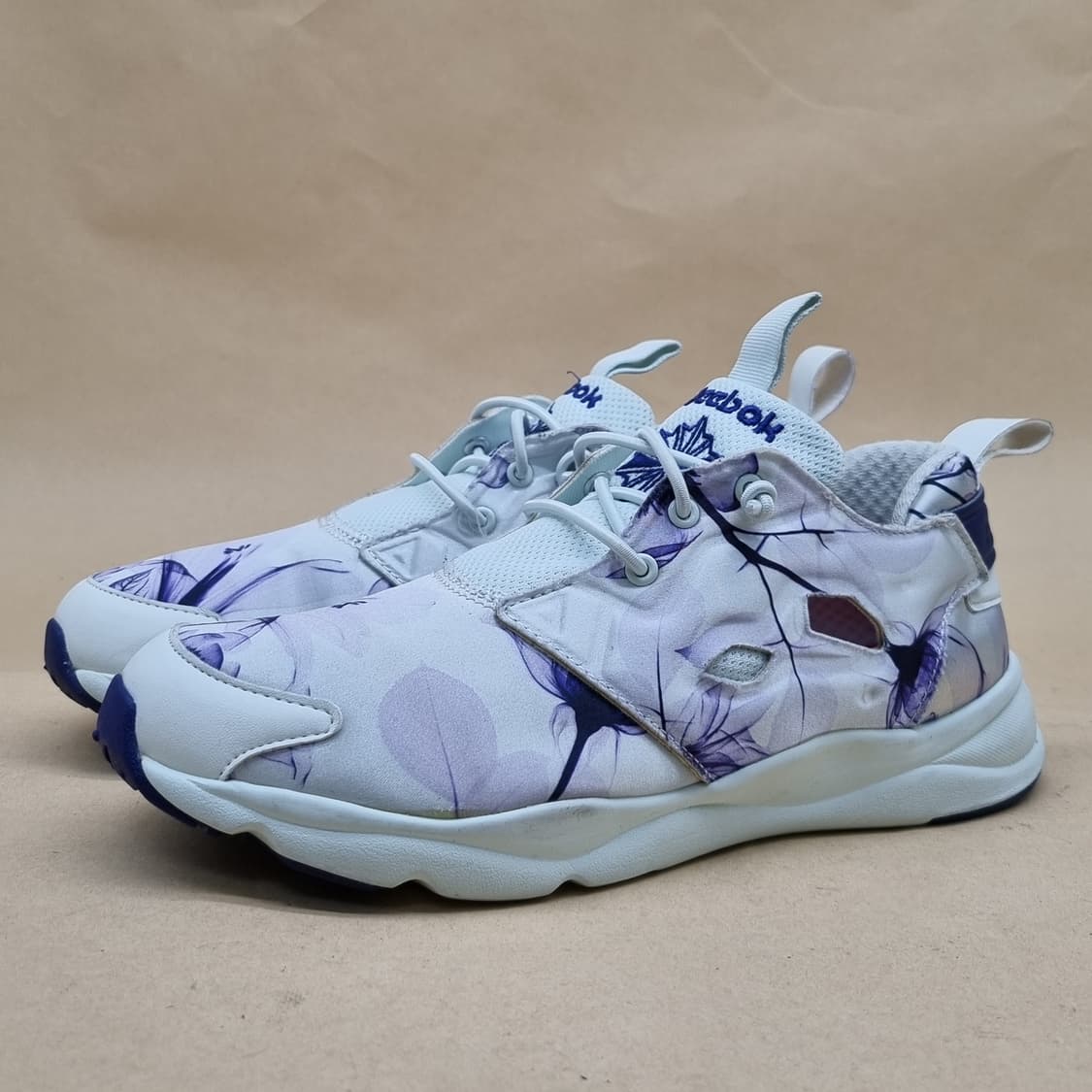 리복 퓨리라이트  그래픽 여성운동화235 상품이미지1