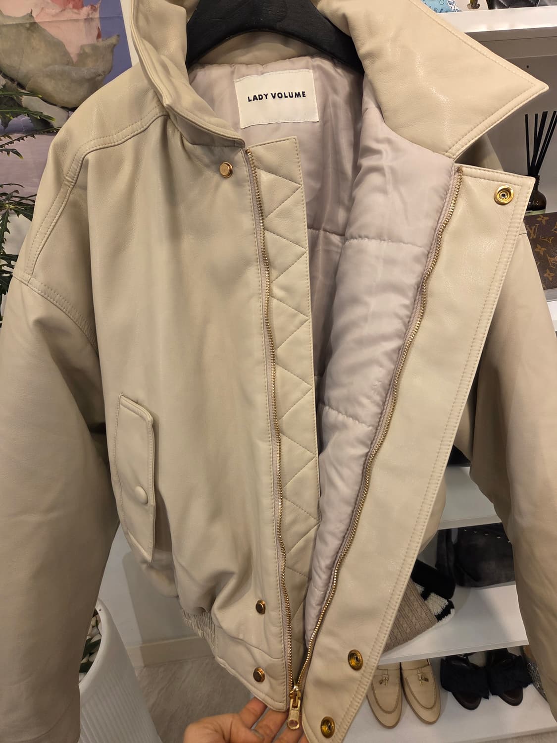 레이디볼륨 비건레더 패딩 점퍼 상품이미지6