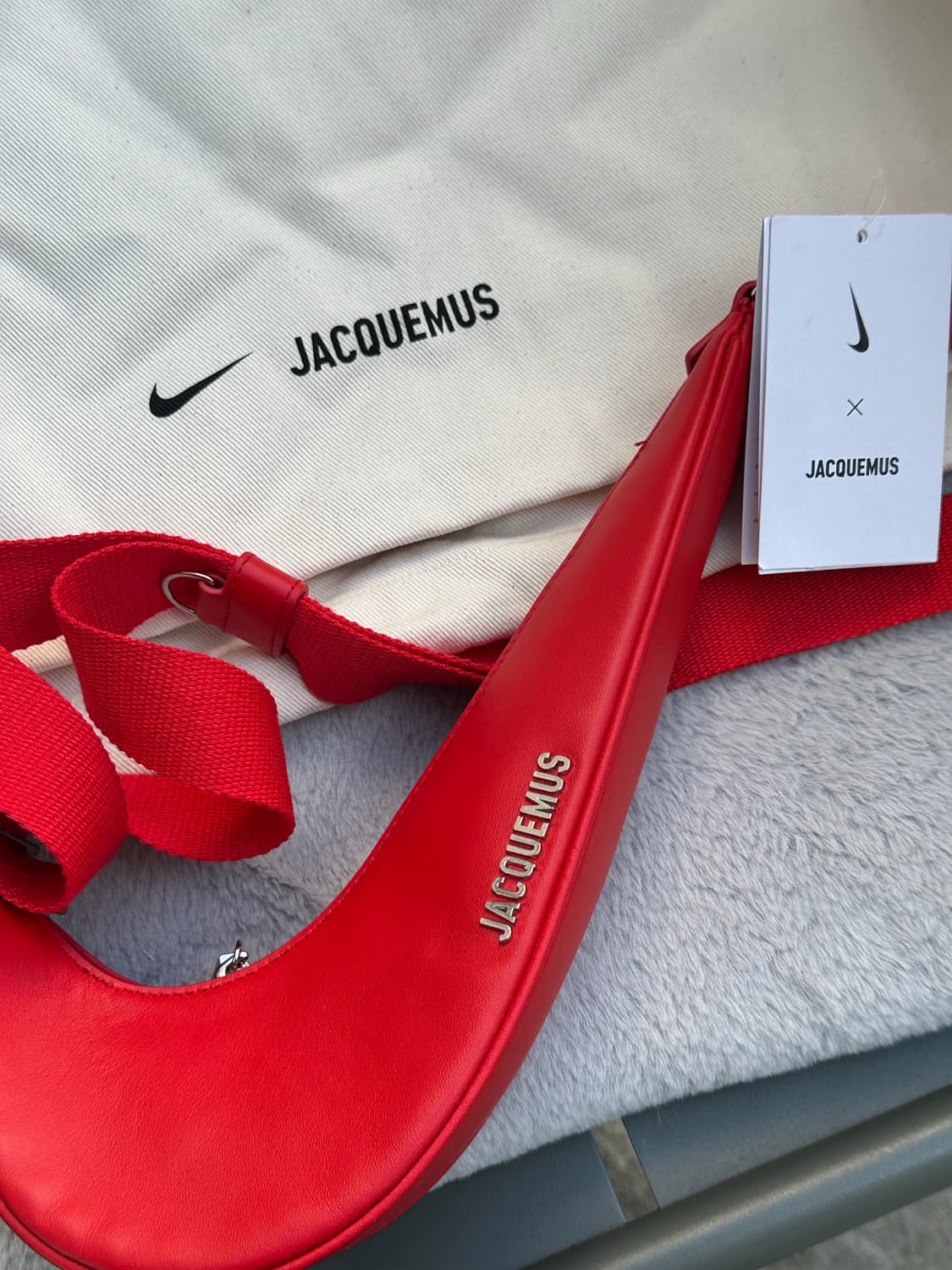 나이키 자크뮈스 스우시 크로스백 레드 새상품 상품이미지4