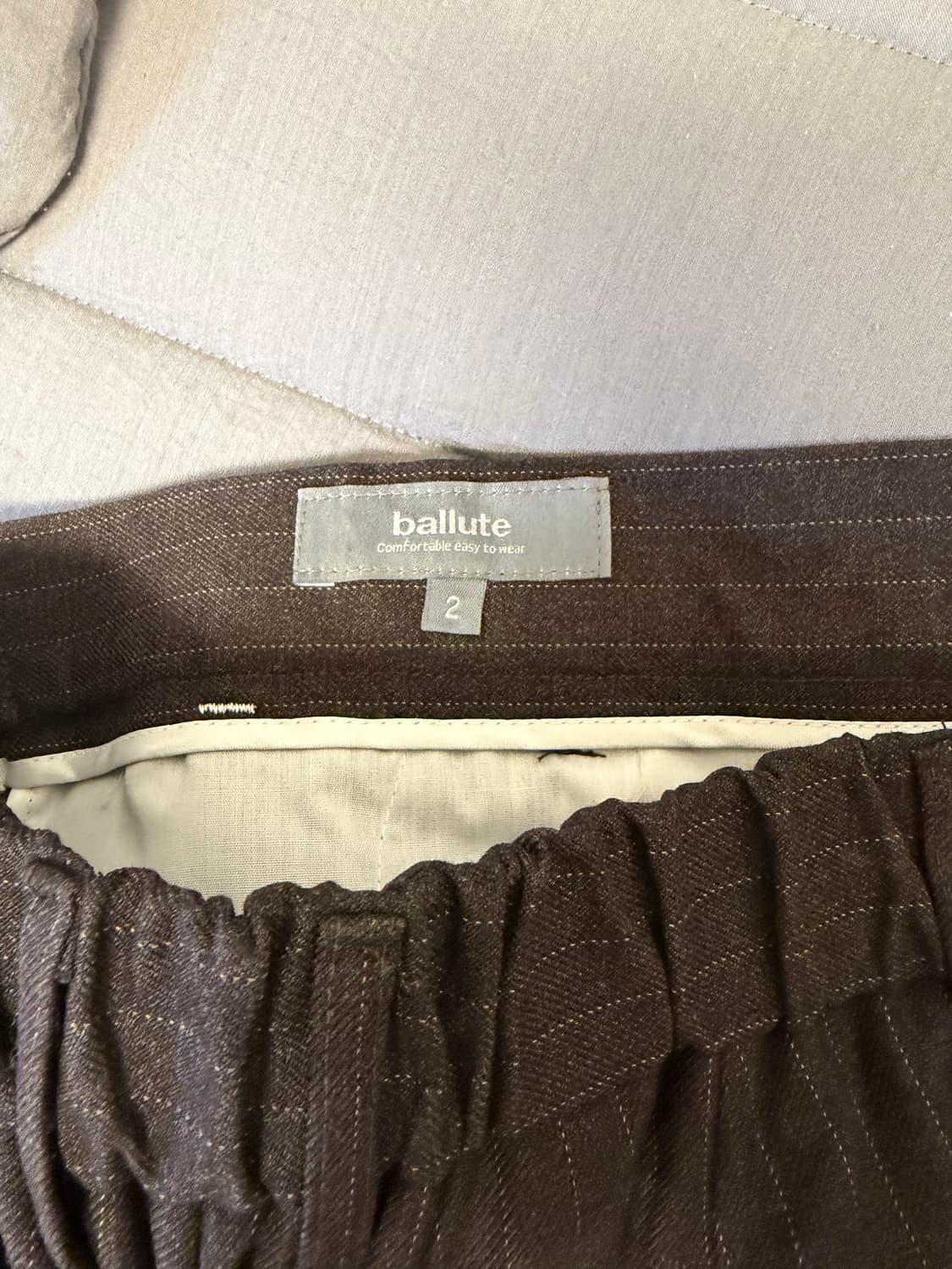 발루트 핀스트라이프 슬랙스 브라운 2 상품이미지3