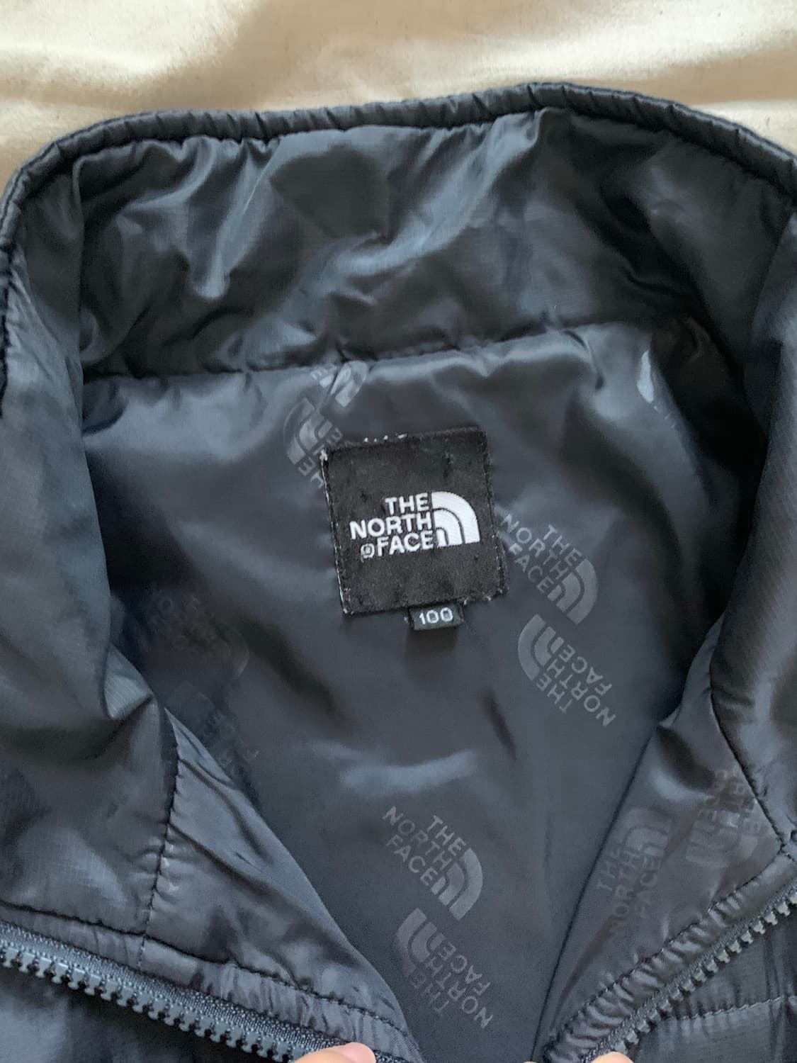 노스페이스 로고 블랙 경량 패딩 상품이미지7