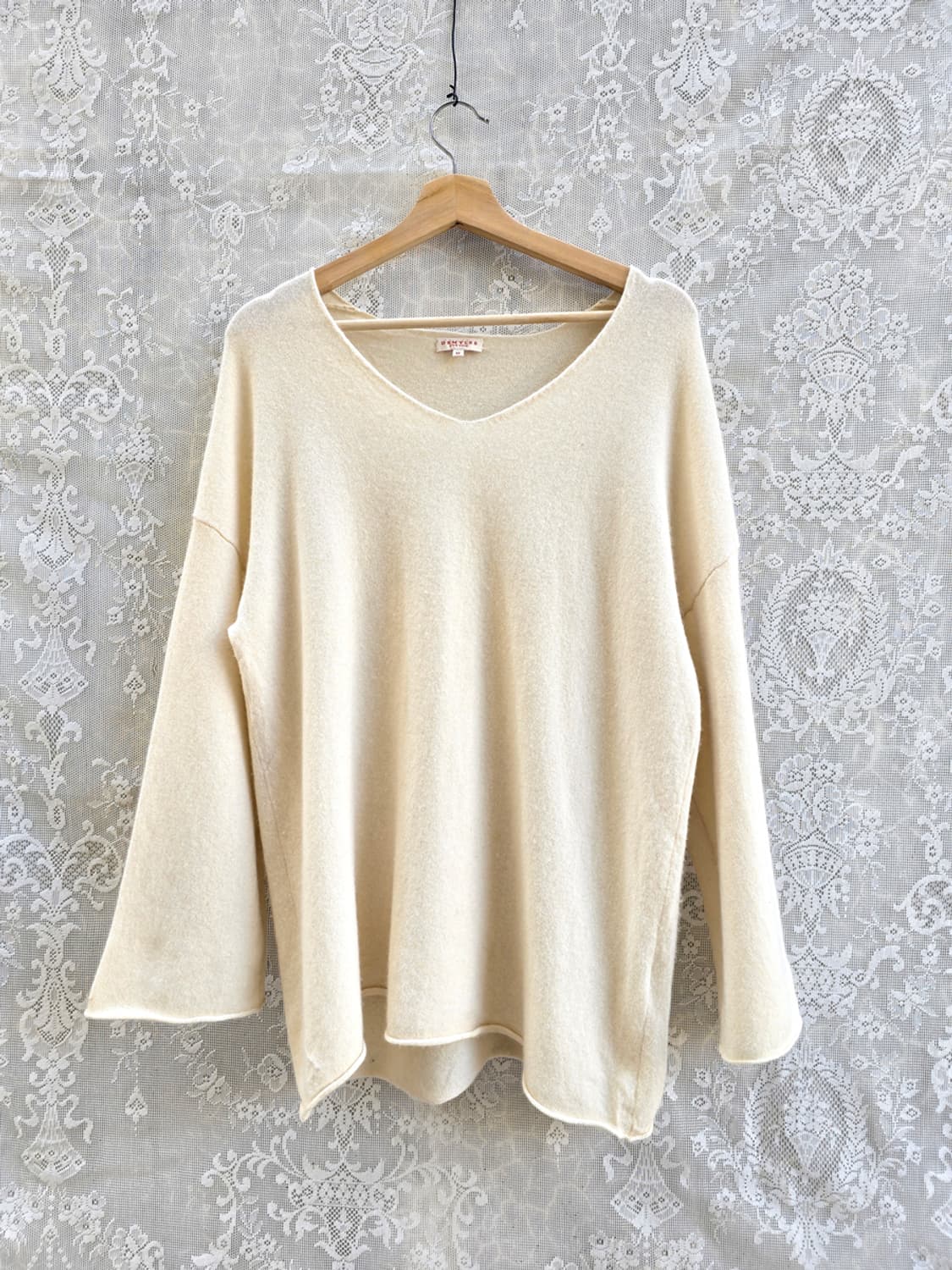 캐시미어 100% 브이넥 니트 상품이미지1