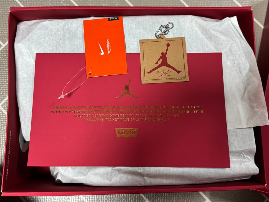 조던4 리바이스 흑청데님 255사이즈 상품이미지10