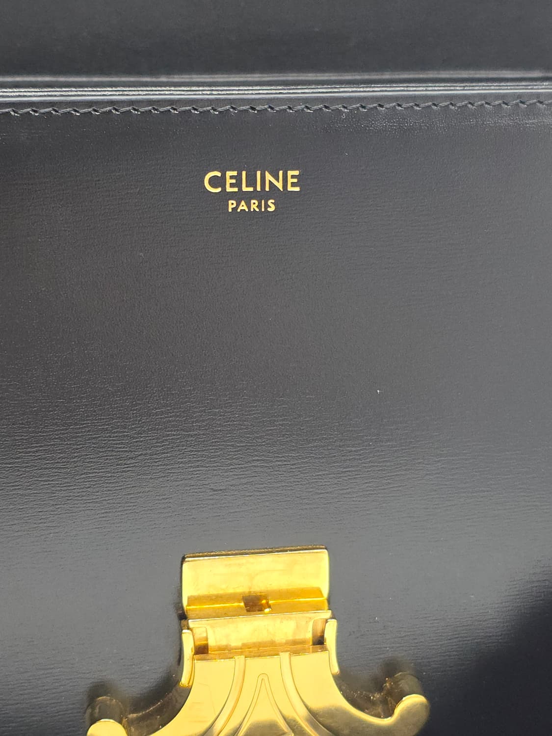 셀린느 트리옹프 샤이니 카프스킨 미디움 상품이미지3