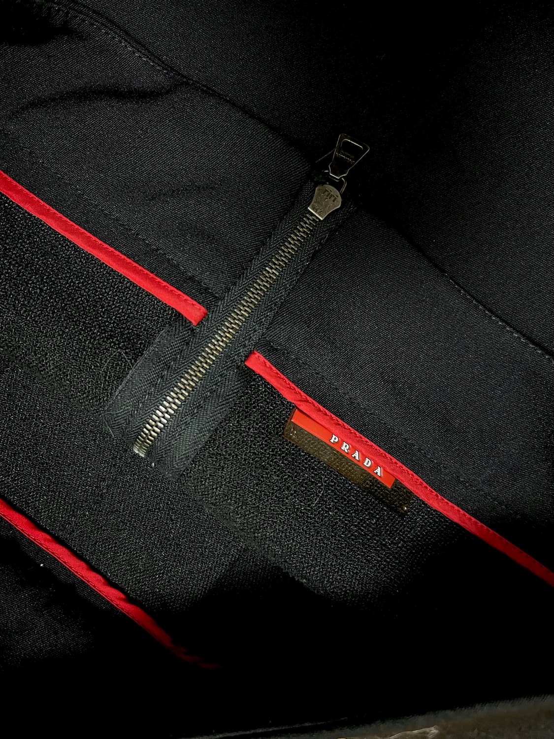 프라다 스포츠 블랙 미디 스커트 상품이미지4