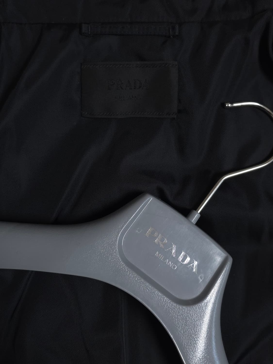 [XL] 프라다 리나일론 퀄팅 패딩 블랙(SGB803) 상품이미지7