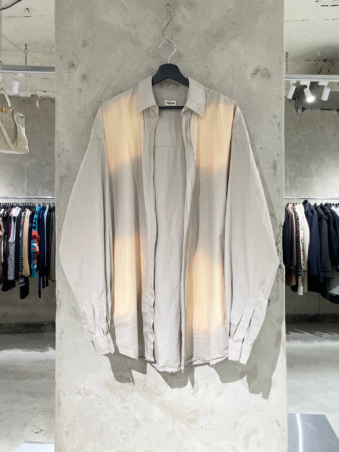 더 일마 라이트 카키 그라디언트 워싱 논 버튼 오버 셔츠 상품이미지1