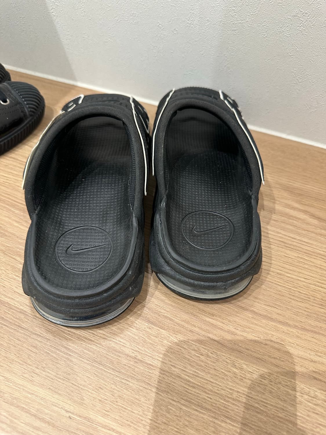 나이키 업템포 슬리퍼 250 사이즈 상품이미지2