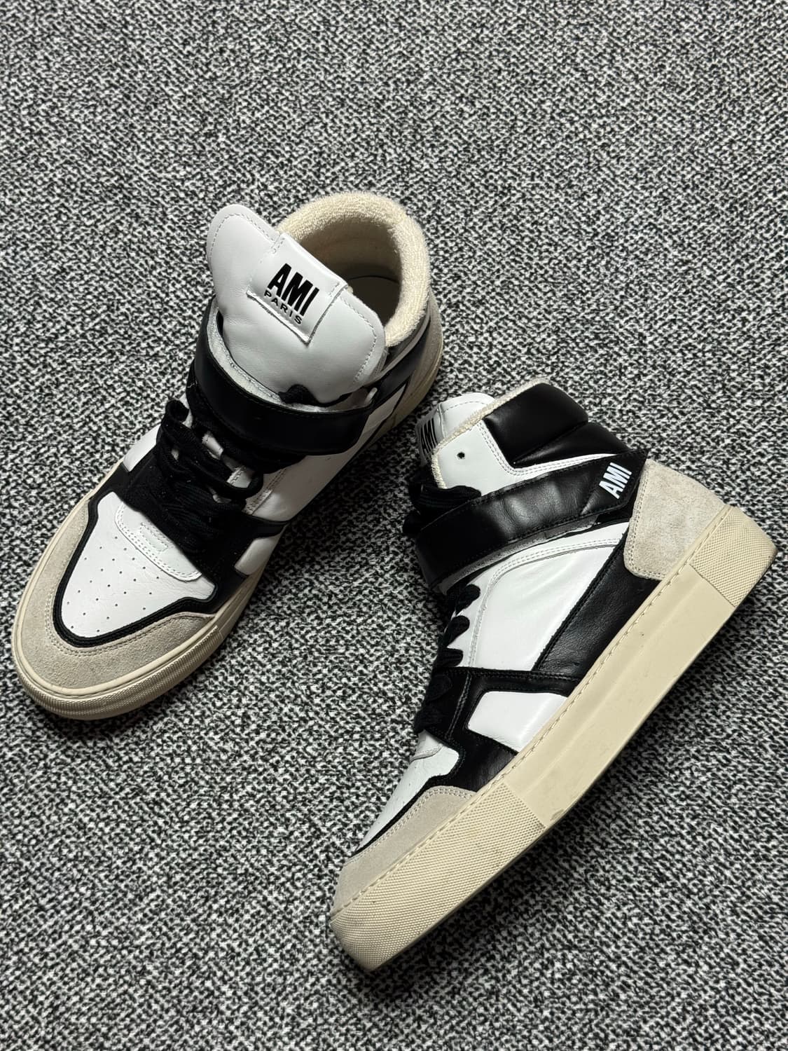 AMI 하이탑 스니커즈 상품이미지1
