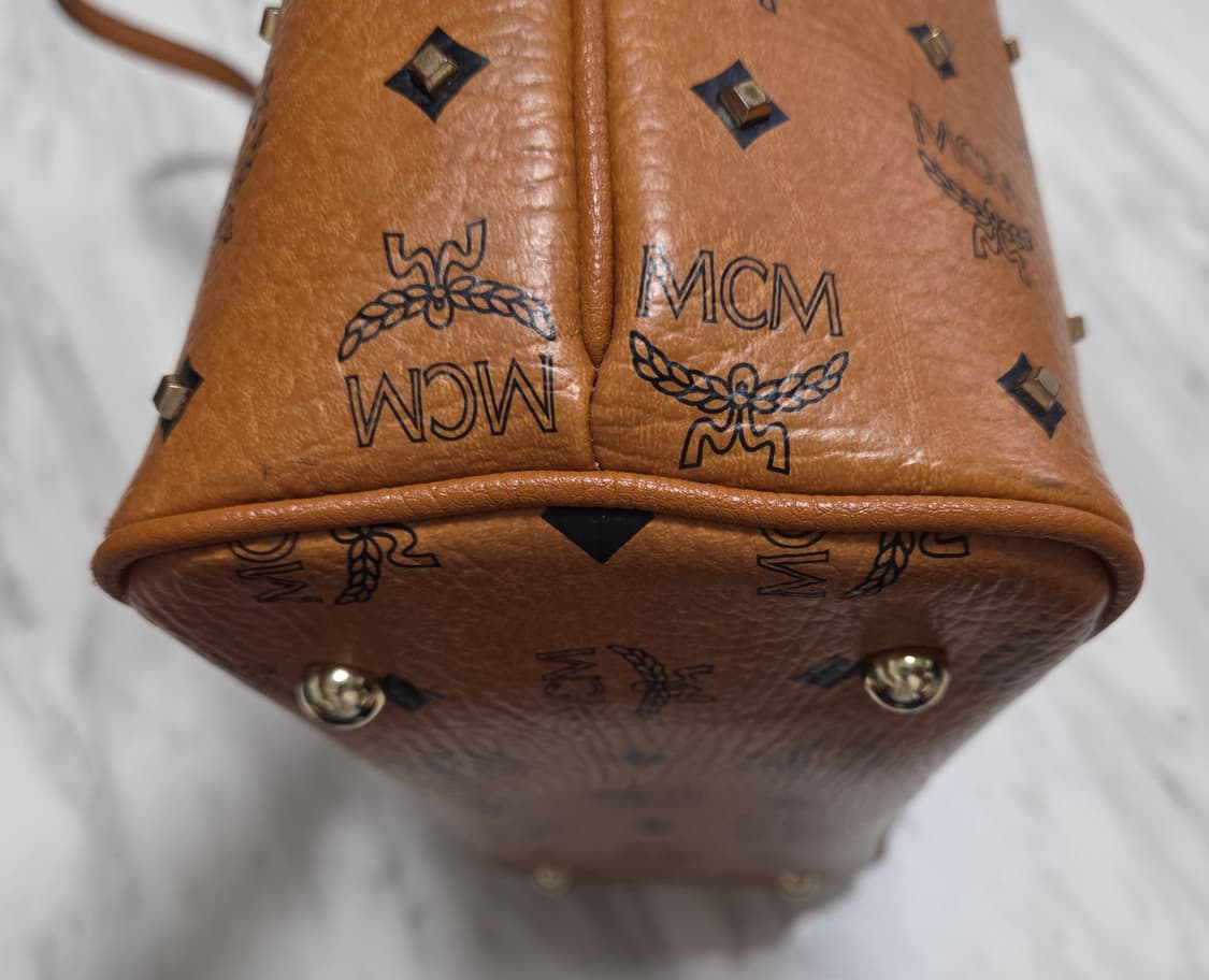 MCM 비세토스 스터드 쇼퍼백 상품이미지4