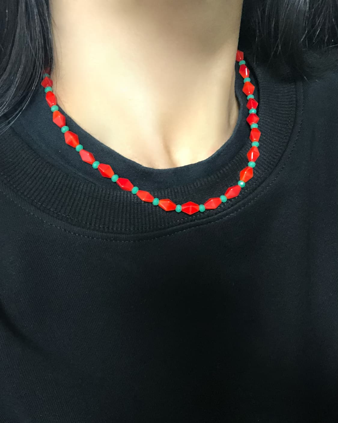 핸드메이드 비즈 목걸이 | 아카이로 마름모&크리스탈비즈 목걸이 |  상품이미지2