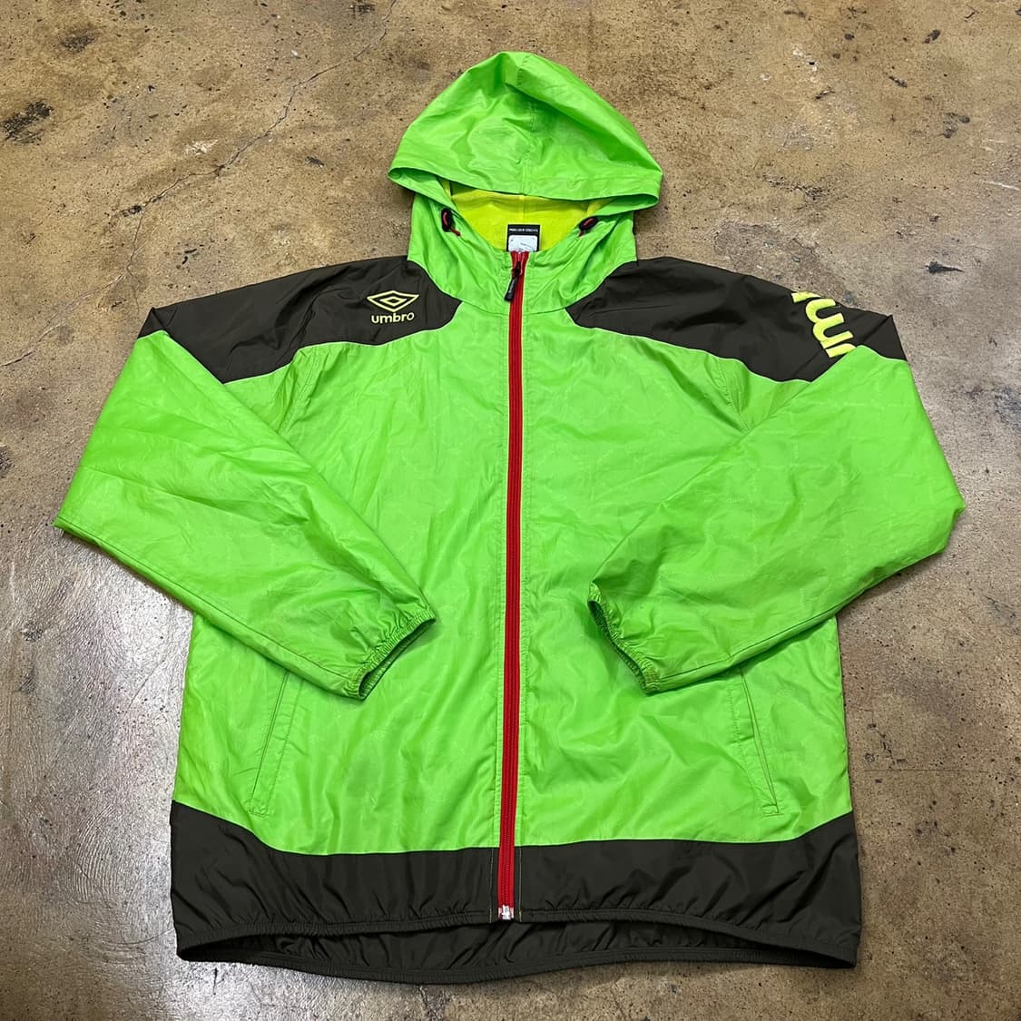 [정품] 엄브로 형광 바람막이 후드 집업 b16 상품이미지2