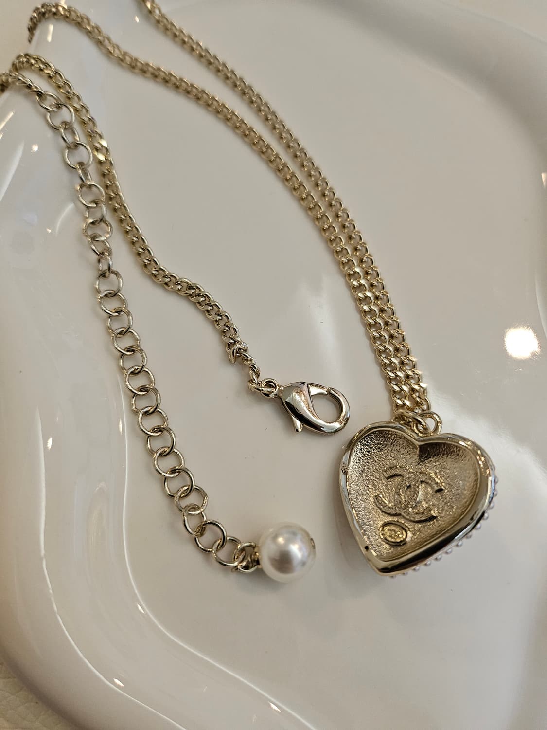 샤넬 블랙스톤 하트 목걸이 업사이클링 상품이미지5