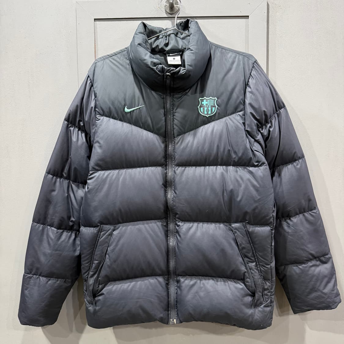 S 나이키 FC바르셀로나 축구팀 덕다운 패딩 자켓 상품이미지1