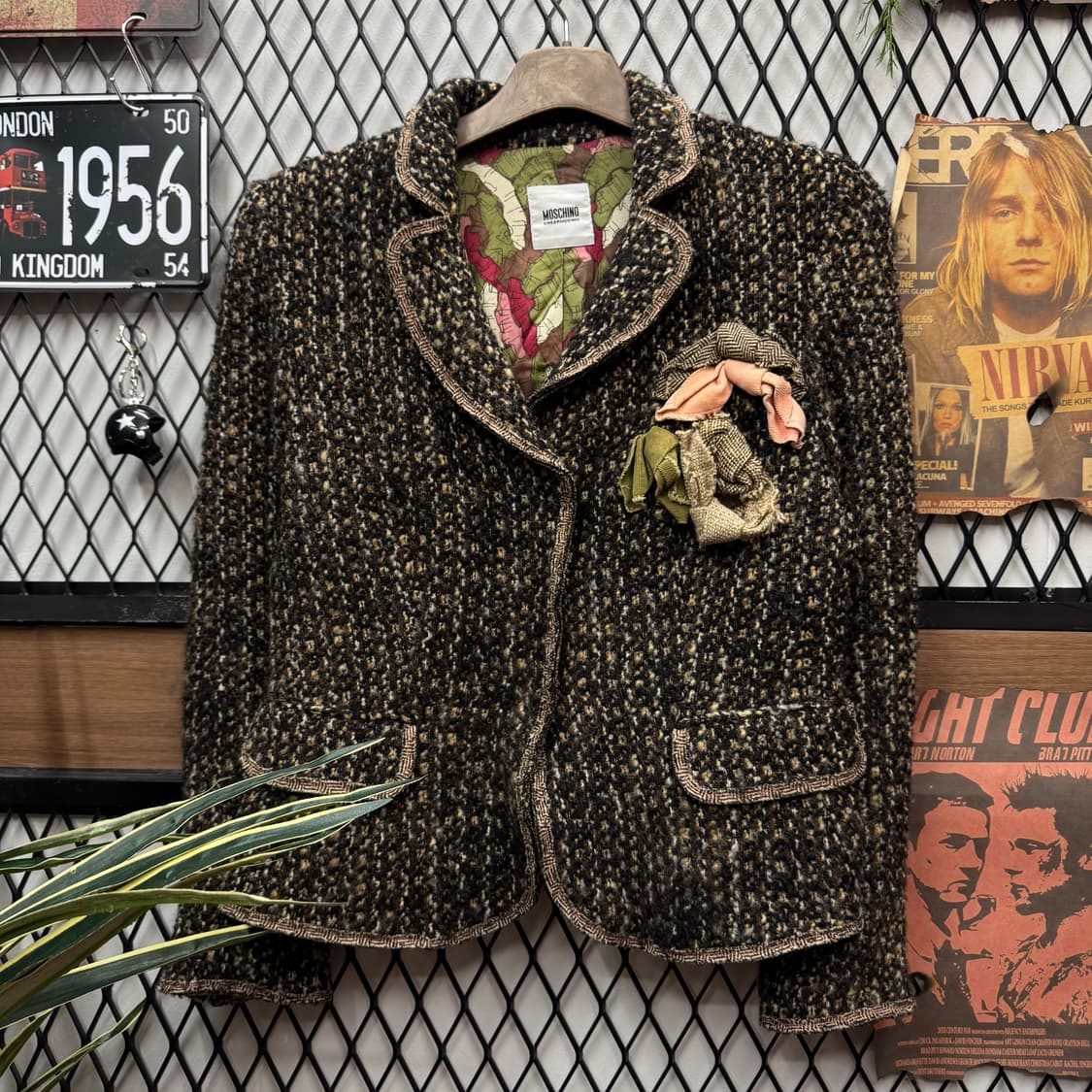 모스키노 칩 앤 시크 트위드 자켓 전면 입체 리본 포인트 다크브라운 상품이미지1