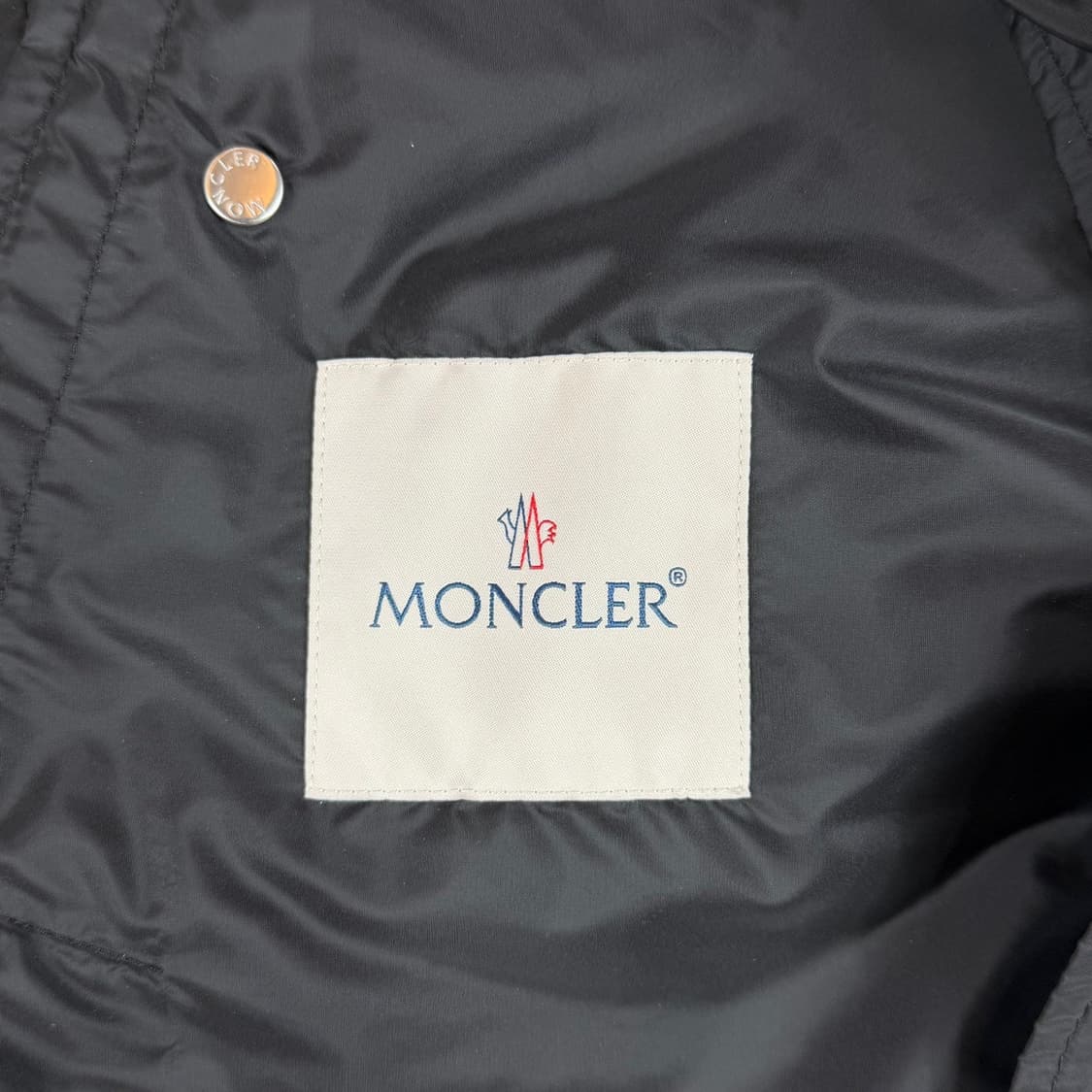 [정품] 몽클레어 후드 바람막이 나일론 자켓  블랙 S  상품이미지4