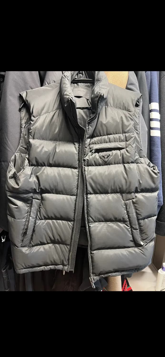 [54] 프라다 남성 삼각로고 패딩 조끼 SGJ191 상품이미지1