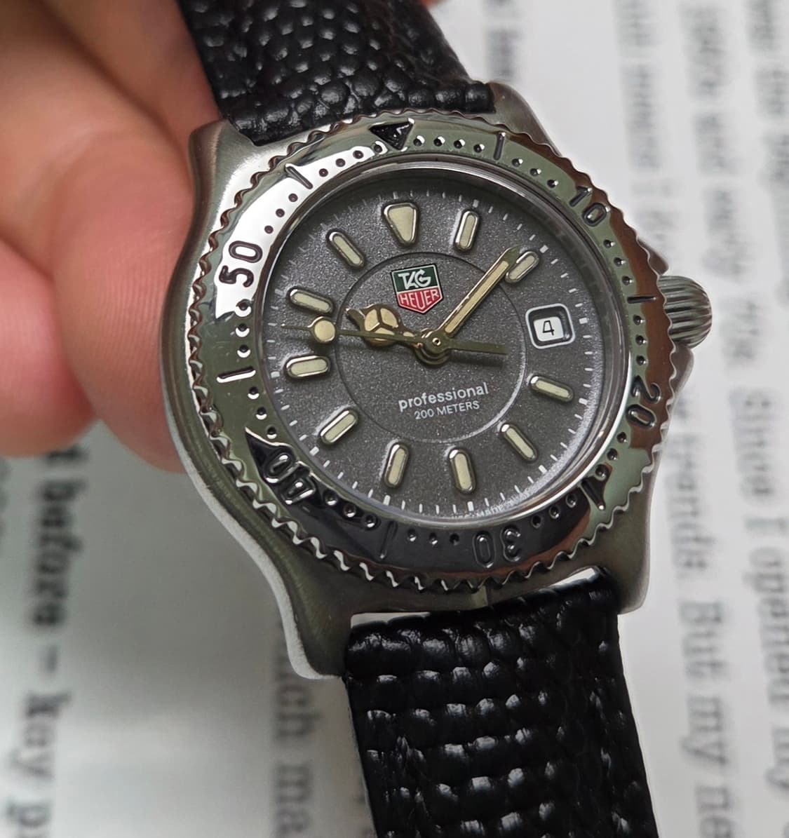 태그호이어 셀 프로페셔널 엘레강스 오리지널 그레이판 쿼츠 여성용 상품이미지10