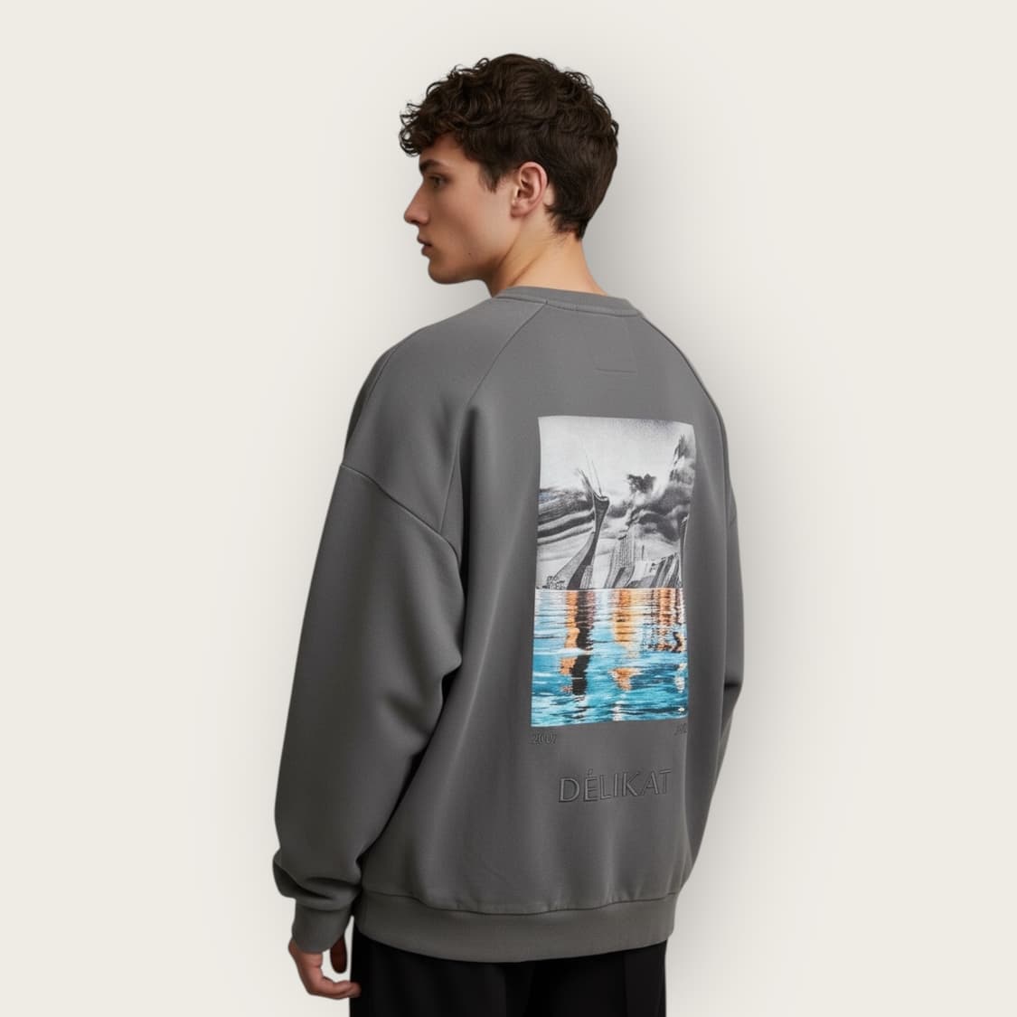 L/ 준지 22FW 백프린팅 맨투맨 상품이미지1