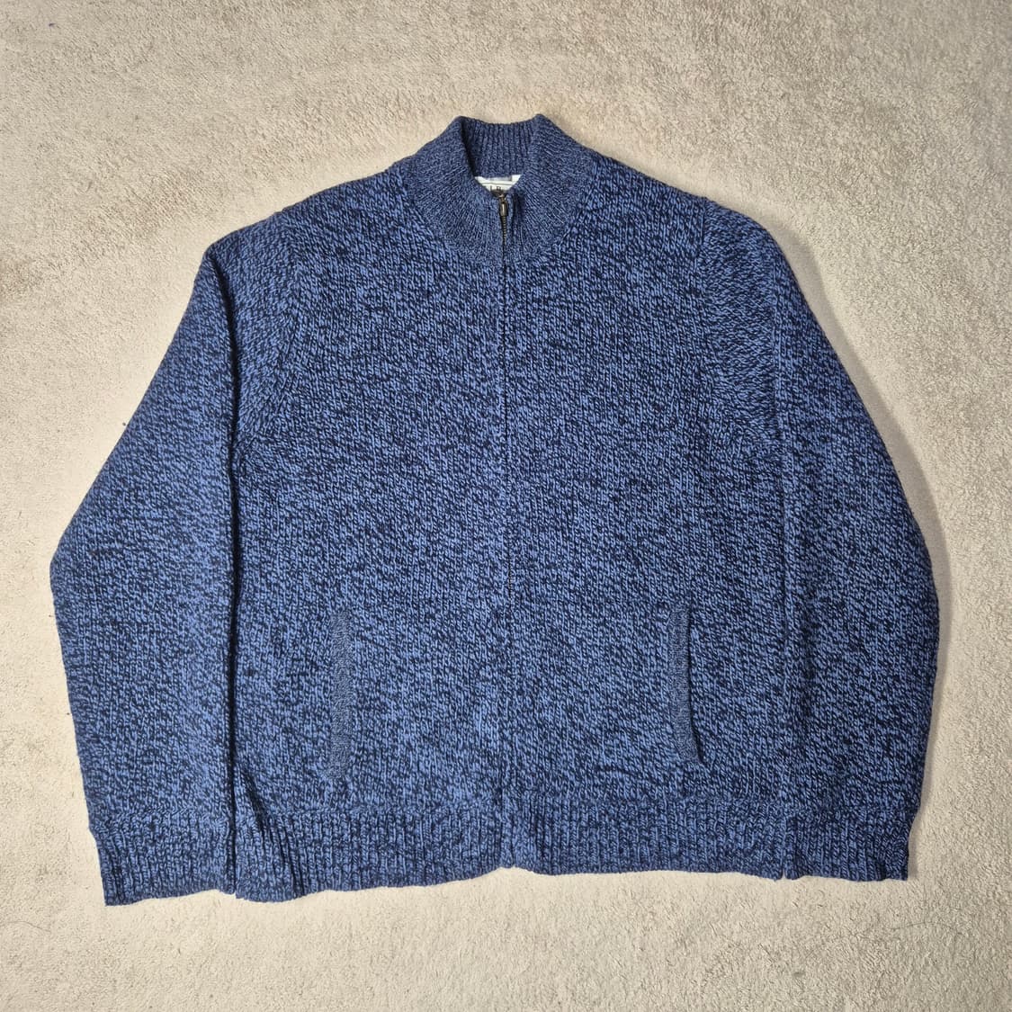 엘엘빈 니트 짚업

 상품이미지2