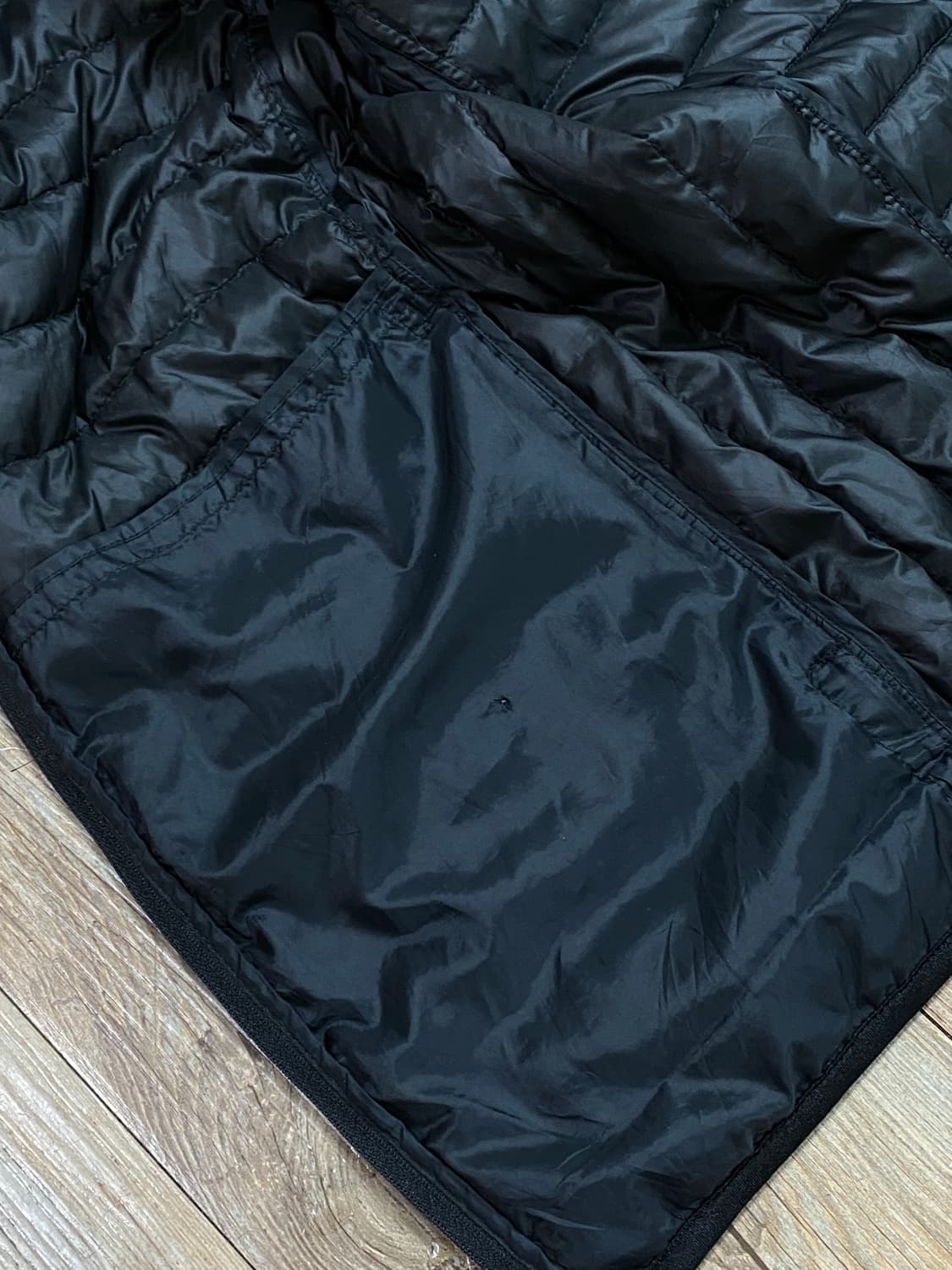 유니클로 울트라라이트다운 블랙 XL 상품이미지7