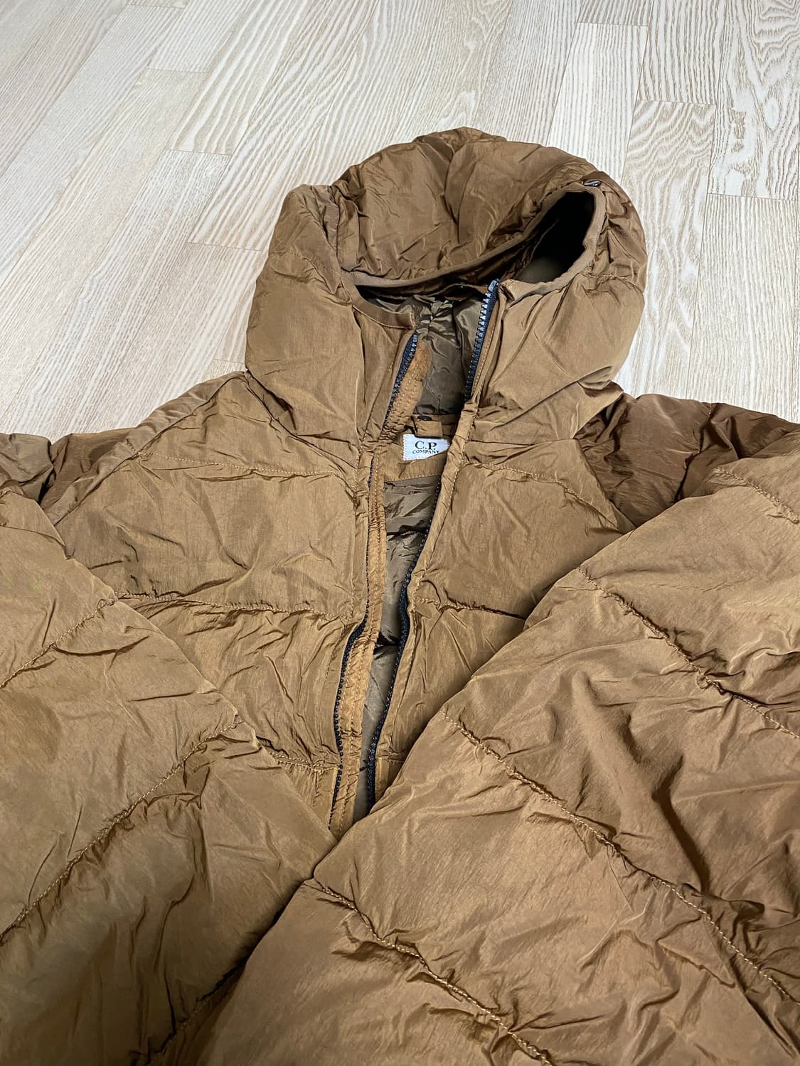 CP컴퍼니 에코 크롬 R 다운 자켓 패딩 브라운 52 상품이미지3