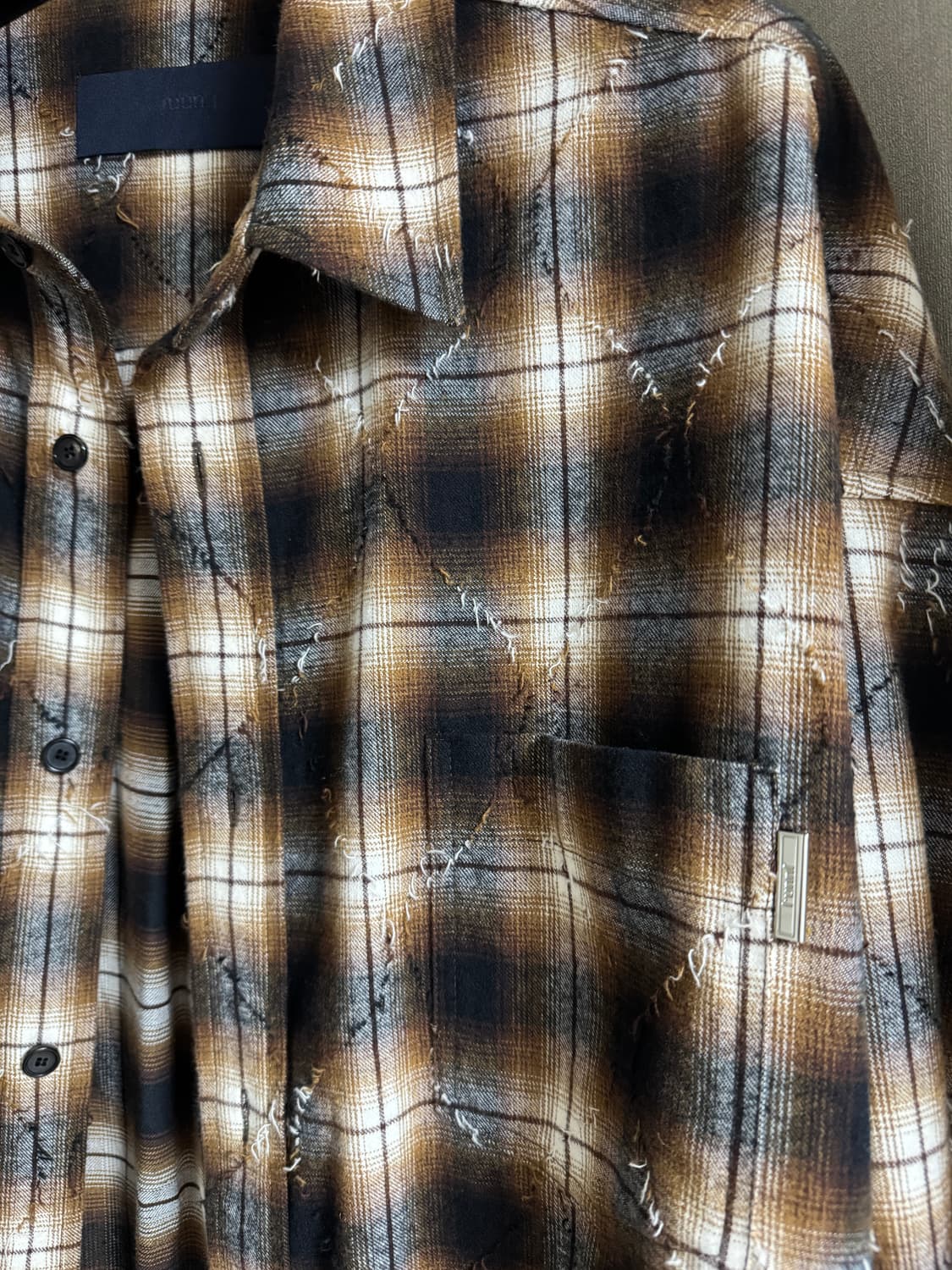 준지 25fw 아가일 브라운 셔츠 50 상품이미지3